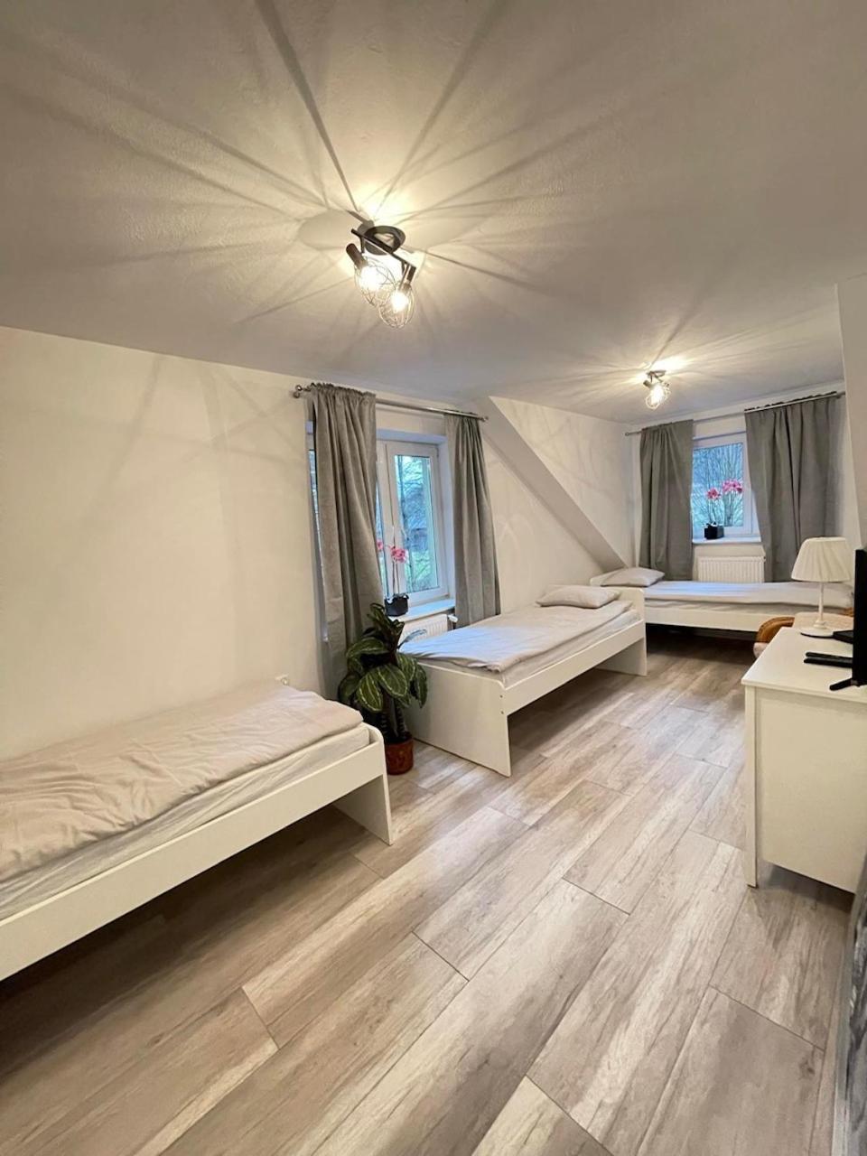 Ostoya Roztocze Hotel Szczebrzeszyn Ngoại thất bức ảnh