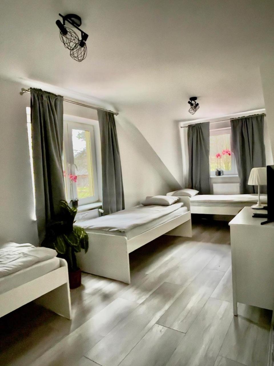 Ostoya Roztocze Hotel Szczebrzeszyn Ngoại thất bức ảnh