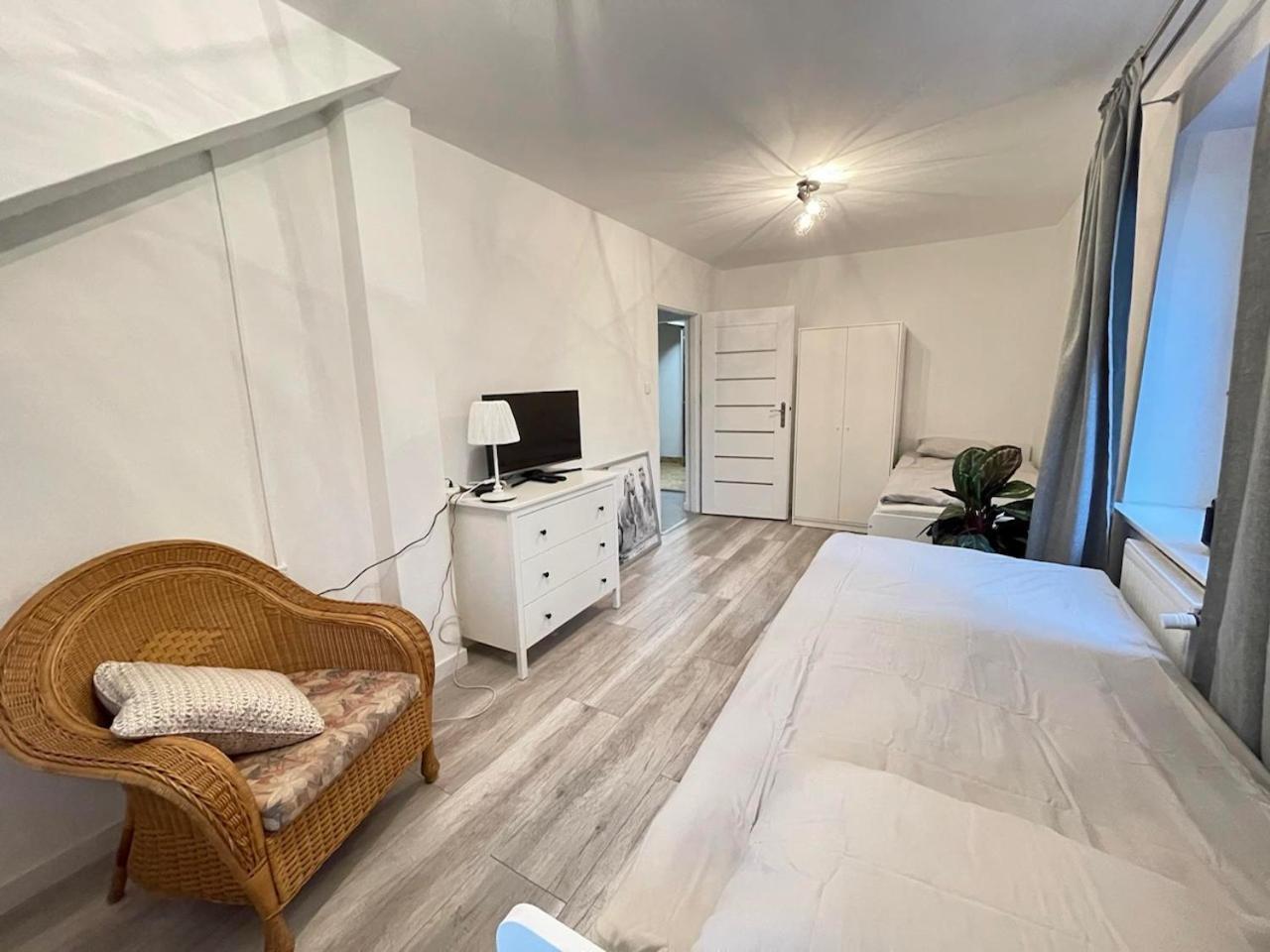 Ostoya Roztocze Hotel Szczebrzeszyn Ngoại thất bức ảnh