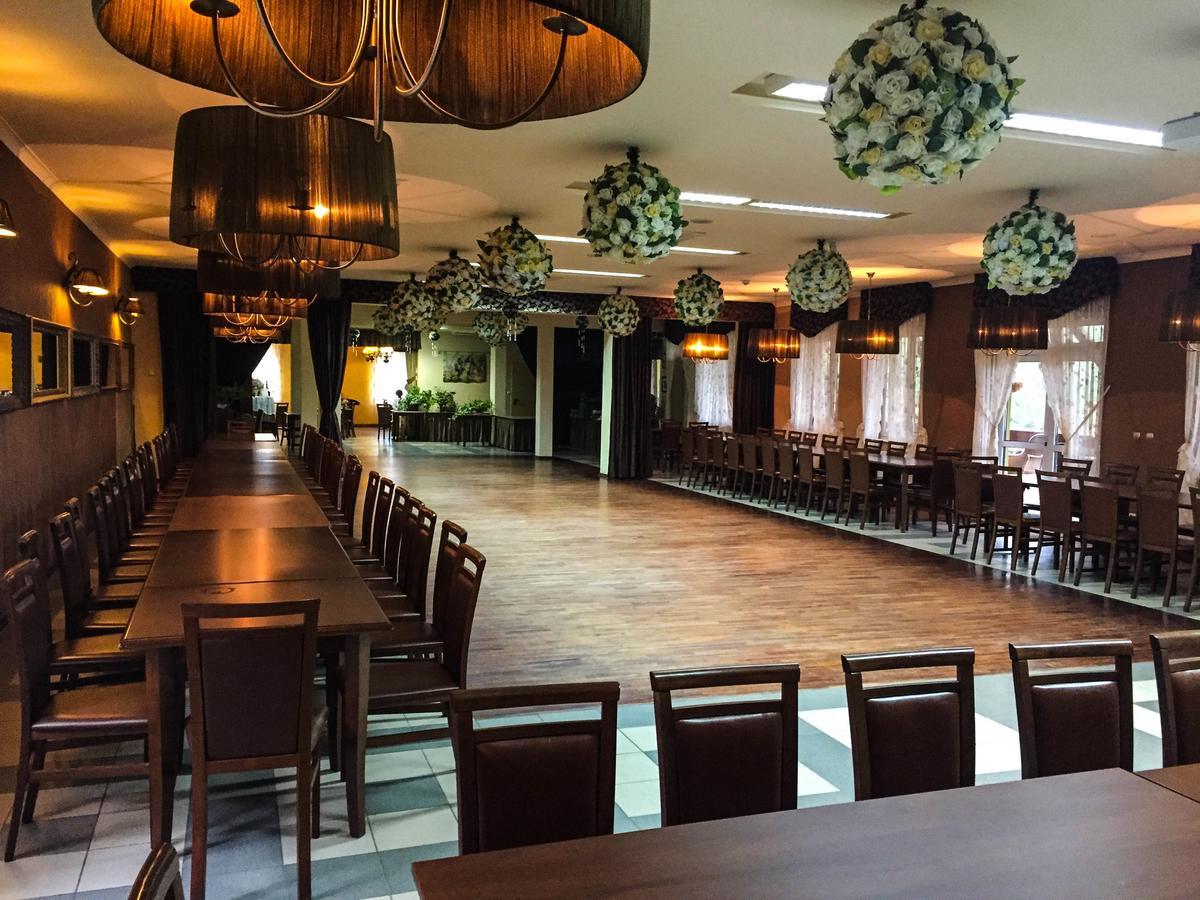 Ostoya Roztocze Hotel Szczebrzeszyn Ngoại thất bức ảnh